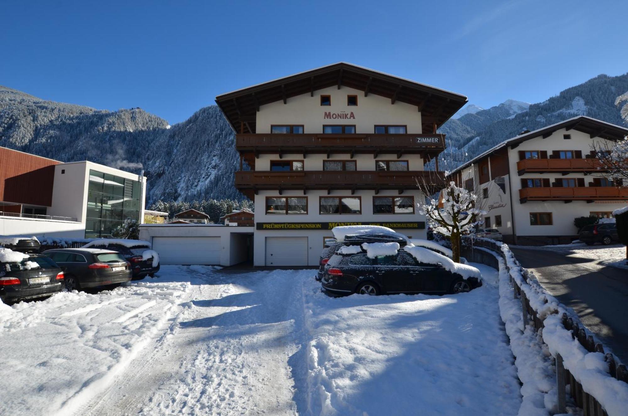 Hotel Haus Monika Und Haus Claudia Mayrhofen Exterior foto